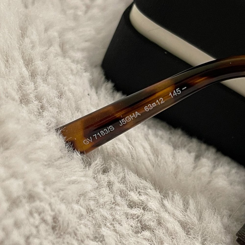GIVENCHY Women Sunglasses GV-7183-S. NEW & AUTHENTIC - Picture 4 of 9